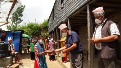 Photo of बन्दाबन्दीमा धादिङका चेपाङलाई आर्थिक सहयोग