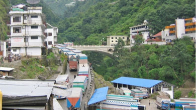Photo of पहिरोले तातोपानी नाका अवरुद्ध हुँदा आयात–निर्यात ठप्प