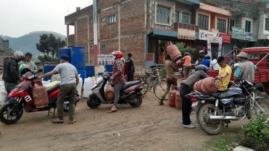 Photo of ग्यासको कालोबजारी रोक्न उपत्यकाका डिपोमा सादा पोसाकका प्रहरी परिचालन