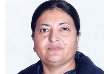 Photo of पूर्वराष्ट्रपति भण्डारीद्वारा अध्यक्ष ओलीको स्वास्थ्य अवस्थाबारे जानकारी