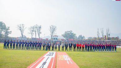 Photo of युएईको चौँथो विकेट झर्‍यो , नेपाली टिमलाई किर्तिपुरमा दर्शकको अपार समर्थन