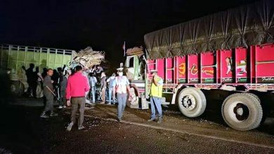 Photo of धनुषामा दुइवटा ट्रक एकआपसमा ठोक्किंदा तीन जनाको मृत्यु, एकजना गम्भीर घाइते