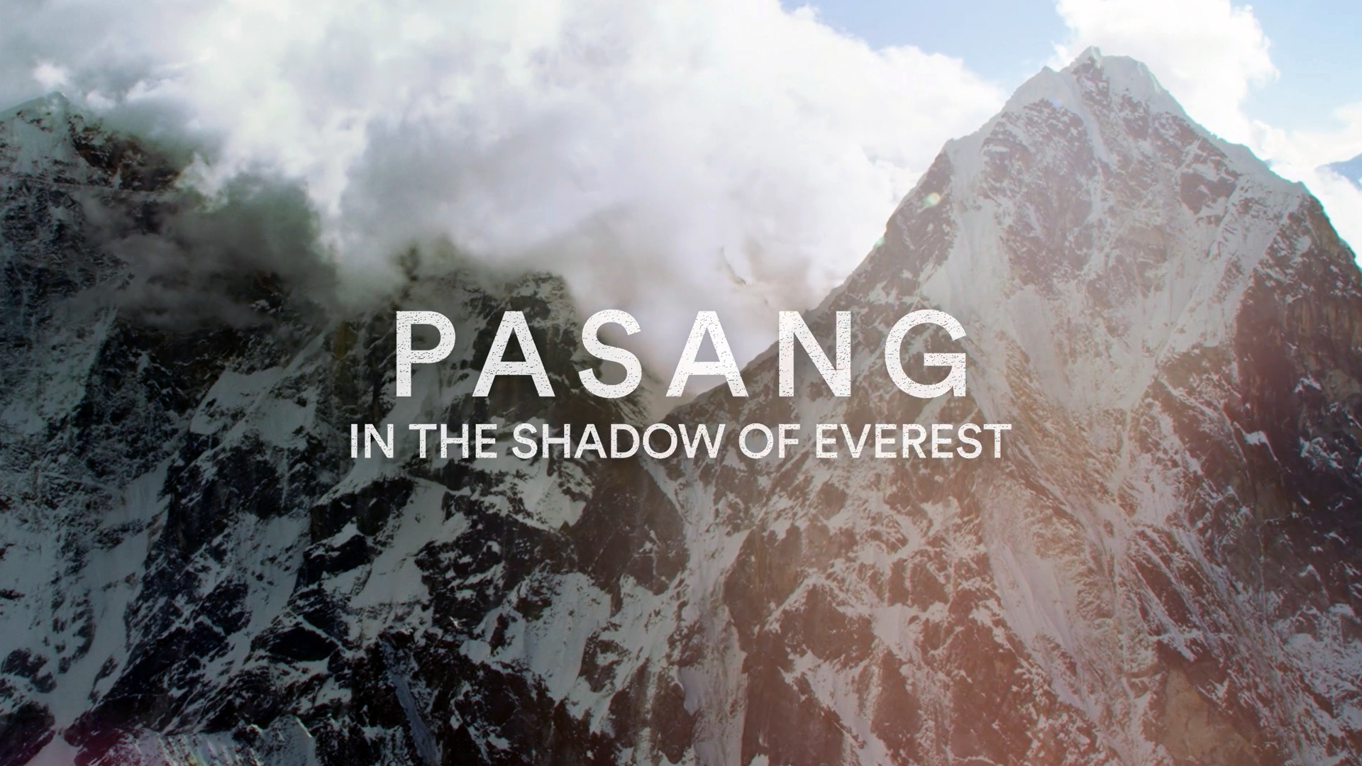 राष्ट्रिय विभूति एवं पहिलो नेपाली महिला सगरमाथा आरोही पासाङल्हामुको जीवनीमा आधारित फिल्म प्रदर्शन हुँदै