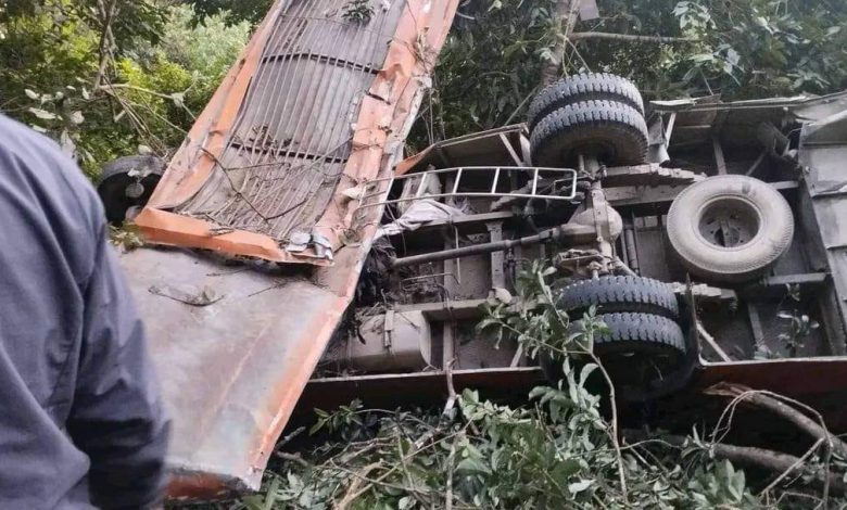 कोल्बुङ बस दुर्घटना अपडेटः मृतकको सङ्ख्या तीन पुग्यो