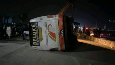 Photo of बाग्लुङबाट पोखरा आउँदै गरेको बस दुर्घटना, १९ घाइते