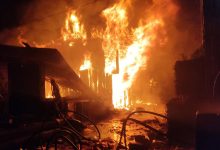 Photo of सर्लाहीमा आगलागीः विष्णु गाउँपालिका-१ बाराउद्योरण गाउँका ६५ भन्दा बढी घर जले