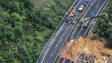 Photo of दक्षिणी चीनमा राजमार्ग भासिँदा, २४ जनाको मृत्यु, दर्जनौं घाइते