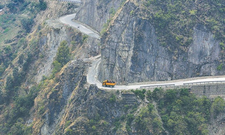 कान्ति लोकपथमा रातको समयमा यात्रा नगर्न स्थानीय प्रशासनको आग्रह