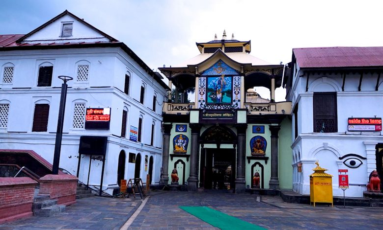 पशुपतिमा साउने सोमबारको तयारीः सफाइ अभियान सुरु पशुपतिमा साउने सोमबारको तयारीः सफाइ अभियान सुरु