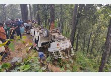 Photo of कावासोतीमा जीप दुर्घटना, दुई जनाको मृत्यु, २८ घाइते