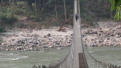 Photo of झोलुङ्गे पुलको मर्मत कार्य रोकिएपछि आवतजावतमा समस्या