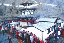 Photo of अत्यधिक चिसोमा पनि मुक्तिनाथ मन्दिरमा दर्शनार्थीको चहलपहल