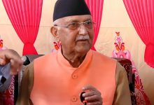 Photo of झापाबाट फर्किदा एयरपोर्टमा सुन तस्कर झैँ व्यवहार गरियो-ओली