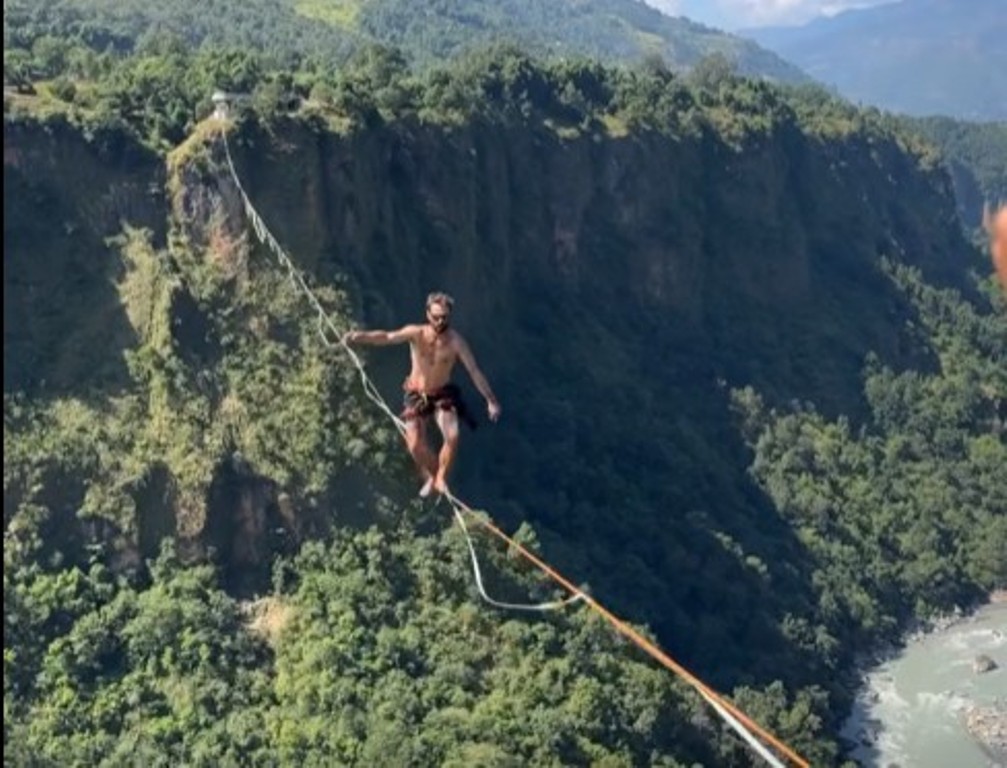 पर्वतमा नेपालकै अग्लो हाइलाइनको सफल परीक्षण
