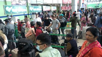 Photo of समयमै विमान नउड्दा त्रिभुवन विमानस्थलको आन्तरिककक्षमा अलपत्र यात्रु – फोटो फिचर