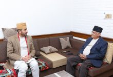 Photo of एमाले अध्यक्ष ओली र सञ्चार मन्त्री खरेलबीच गुण्डुमा छलफल