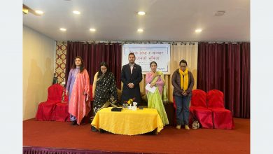 Photo of डिजिटल माध्यमबाट हुने हिंसा न्यूनीकरणका लागि सबै जुटौँः सञ्चारमन्त्री खरेल