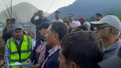Photo of पोखरा फुटबल रङ्गशालामा फ्लड लाइट जडान कार्य अघि बढाउछौँः मन्त्री घिसिङ