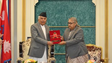 Photo of चुनावको मितिमा दाँयाबाँया नहुने गरी सम्पूर्ण ध्यान केन्द्रित गर्न सरकारलाई राष्ट्रपतिको सुझाव