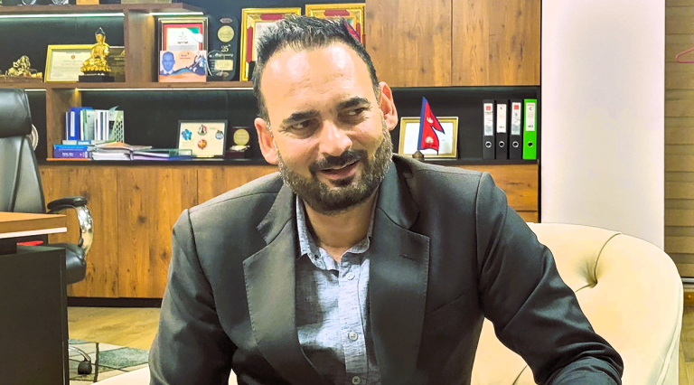 नागरिक उड्ययन प्राधिकरणका महानिर्देशक प्रदीप अधिकारी पक्राउ