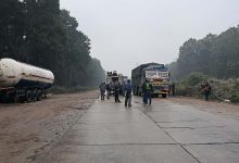 Photo of अवरुद्ध महेन्द्र राजमार्ग २४ घण्टापछि सञ्चालन