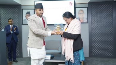 Photo of देश बनाउन कर्मचारीको भूमिका महत्वपूर्ण : सञ्चारमन्त्री खरेल