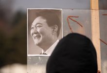 Photo of दक्षिण कोरियाका पूर्व राष्ट्रपति युनलाई पाँच वर्ष कैद