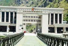 Photo of खासा क्षेत्रमा भीषण आगो लागेपछि तातोपानी नाका बन्द