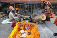 Photo of पशुपतिनाथमा दर्शनार्थीसहित साधुसन्तहरूको घुइँचो