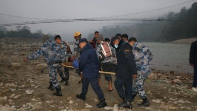 Photo of बसभित्र च्यापिएका घाइतेको पाँच घण्टापछि जीवितै उद्धार