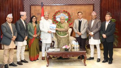 Photo of प्रधानमन्त्री कार्कीलाई निर्वाचन आयोगले बुझायो प्रतिवेदन