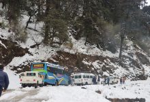 Photo of भारी हिमपातका कारण मध्यपहाडी लोकमार्ग अवरुद्ध