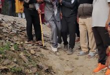 Photo of १०७ वर्षीय ज्येष्ठ नागरिकद्वारा मतदान