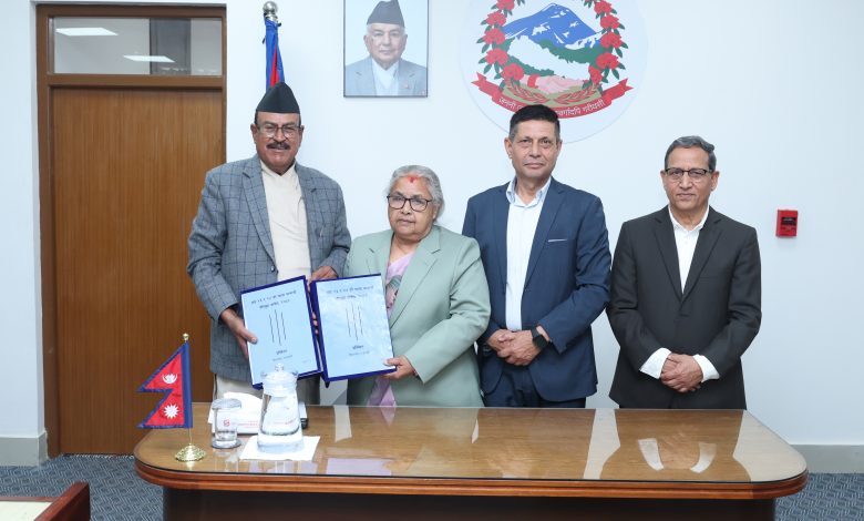 जेनजी आन्दोलनको जाँचबुझ आयोगले सरकारलाई बुझायो प्रतिवेदन जेनजी आन्दोलनको जाँचबुझ आयोगले सरकारलाई बुझायो प्रतिवेदन