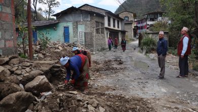 Photo of सडक छेउका टहरा भत्काउन दरवाङवासी अग्रसर