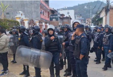 Photo of ओली- लेखक पक्राउ सँँगै राजधानीमा सुरक्षा सतर्कता बढाइयो