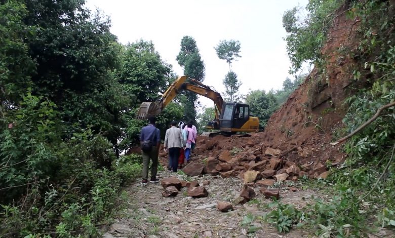 पहिरोले भेडेटार–रवि–राँके सडक अवरुद्ध – सार्वजनिक सेवा प्रसारण संस्था पहिरोले भेडेटार–रवि–राँके सडक अवरुद्ध – सार्वजनिक सेवा प्रसारण संस्था