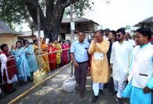 Photo of सर्लाही ४ निर्वाचन क्षेत्रका मतदान केन्द्रमा कांग्रेस सभापति थापा