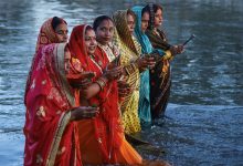 Photo of मिथिलामा आज अस्ताउँदो सूर्यलाई अर्घ दिँदै चैती छठ पर्व मनाइँदै