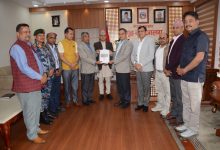 Photo of गृहमन्त्रीसमक्ष धादिङ बस दुर्घटना छानबिन कार्यदलको प्रतिवेदन पेस