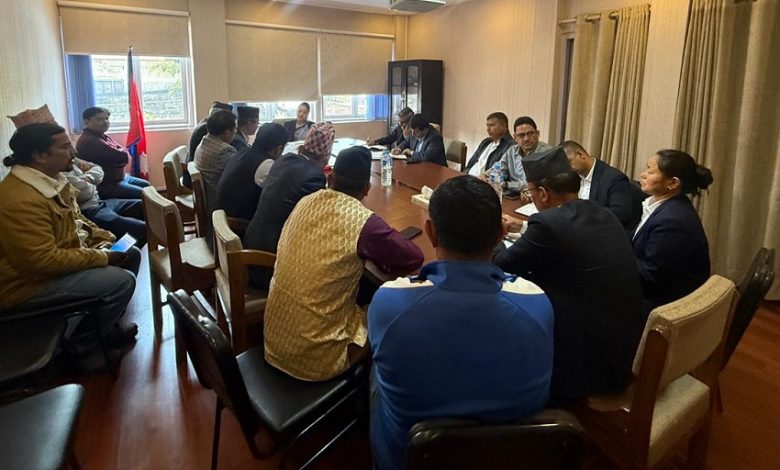 सहकारी पीडितहरूको समस्या समाधानको पहल लिदै मन्त्री रावल