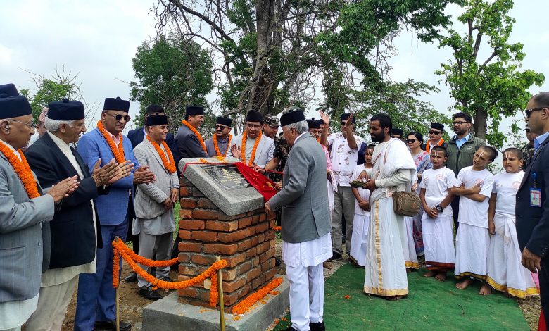 राष्ट्रपतिबाट तनहुँमा भानु साहित्य उद्यानको शिलान्यास