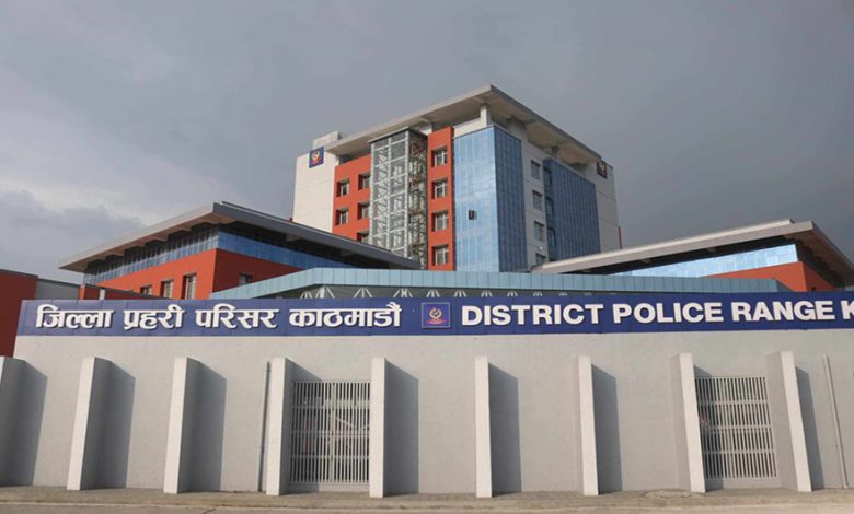 काठमाडौँको तारकेश्वरमा कारभित्र जलेको अवस्थामा महिलाको शव फेला काठमाडौँको तारकेश्वरमा कारभित्र जलेको अवस्थामा महिलाको शव फेला
