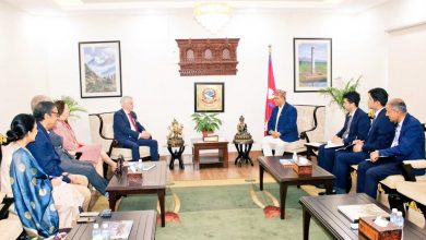 Photo of परराष्ट्रमन्त्री खनालसँग अमेरिकी सहायक विदेशमन्त्री कपुरको भेट