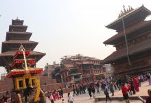 Photo of बिस्केट जात्राको इतिहासमै पहिलोपटक महिलाले ताने नकिजु अजिमा (भद्रकाली)को रथ
