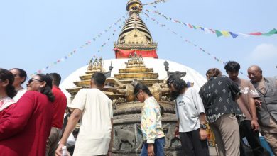 Photo of बौद्ध र स्वयम्भूमा श्रद्धालुको घुइँचो