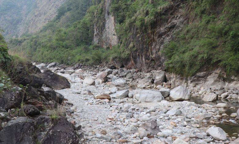 मिस्त्रीखोलामा माछा पाइन छाडे – सार्वजनिक सेवा प्रसारण संस्था मिस्त्रीखोलामा माछा पाइन छाडे – सार्वजनिक सेवा प्रसारण संस्था