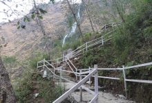 Photo of नारच्याङ झरना जोड्ने ‘रेलिङ’सहितको पदमार्ग
