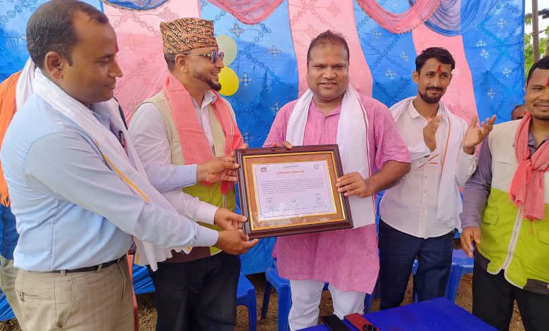 बाढी प्रभावित ७३ परिवारलाई घर हस्तान्तरण
