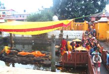 Photo of नारायण मन्दिरमा बिहानैदेखि भक्तजनको घुइँचो
